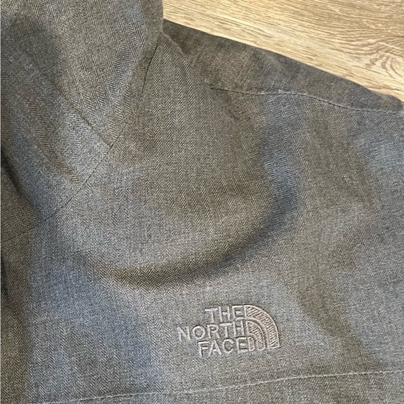 The North Face Winter Parka - Picture 3 of 4